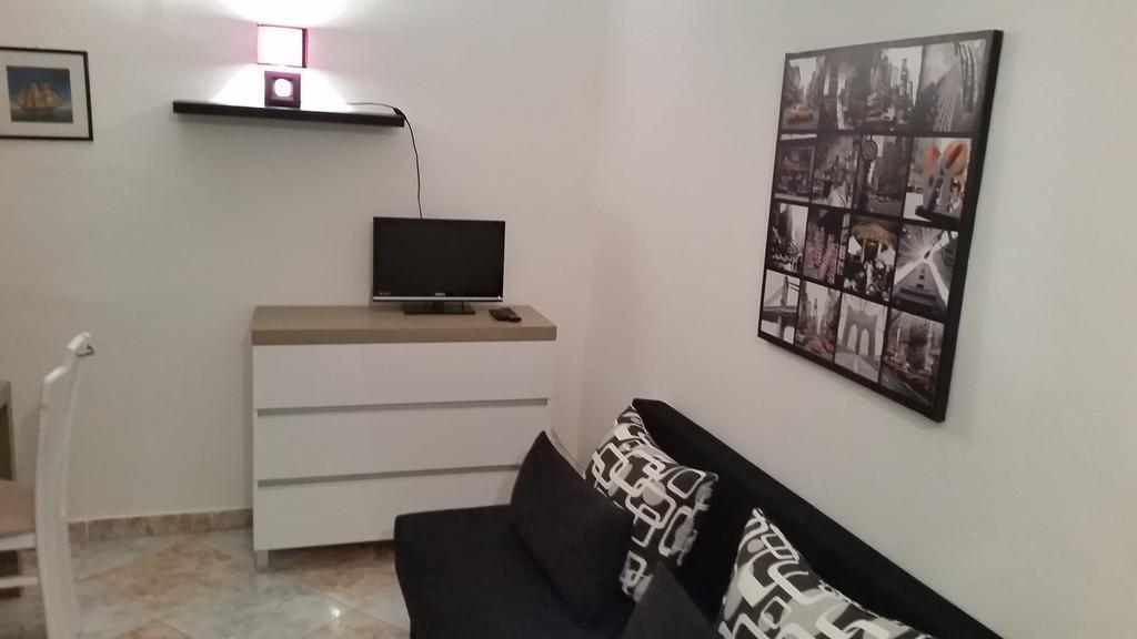 Apartments Silvija Примоштен Экстерьер фото